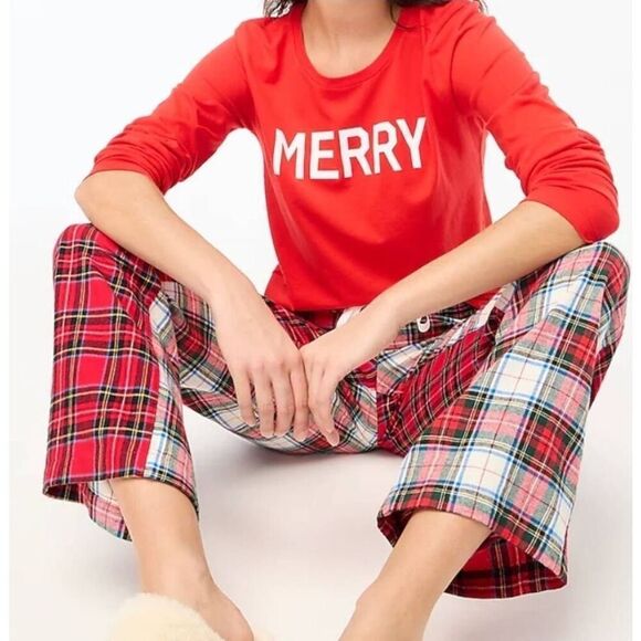 J.Crew Merry Long Sleeve Shirt Red Crewneck Pullover Style Holiday Collector Tee - Picture 1 of 7
